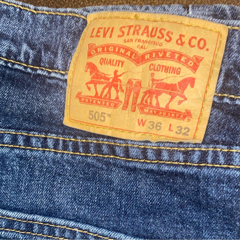 Levi's Blue Straight Jeans with Classic Fit - Picture 3 of 4